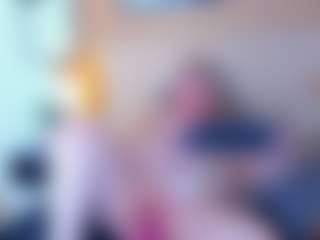 martina-curvy MILF webcam performer live streaming