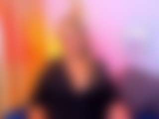 Live cam show with martina-curvy - Granny Blonde Hair on infinitiblacc.com