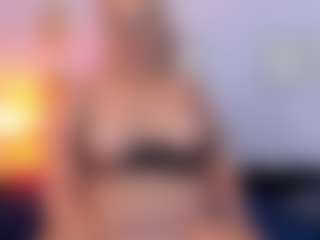 Live cam show with martina-curvy - Dildo Or Vibrator Granny on Camsoda