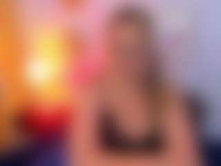 Live cam show with martina-curvy - Granny Blonde Hair on Stripli.com