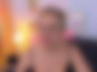Live cam show with martina-curvy - Mature on Milf Play