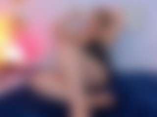 Live cam show with martina-curvy - Granny Blonde Hair on alttransgirls