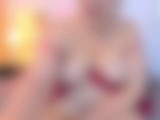 Live cam show with martina-curvy - Asian Granny on Livezox