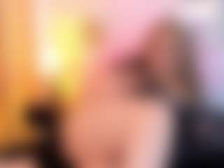 Live cam show with martina-curvy - Granny on Camsoda
