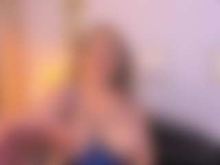 martina-curvy's Live Sex Cam Show