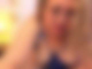 martina-curvy's Live Sex Cam Show