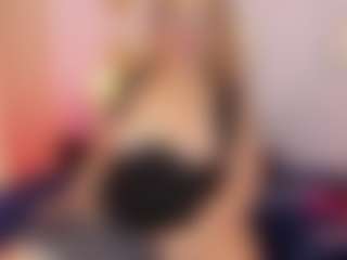 martina-curvy's Live Sex Cam Show