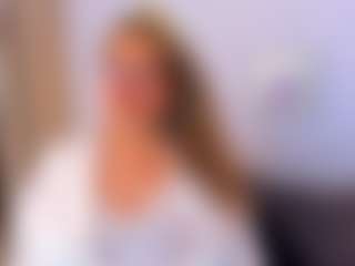Live cam show with martina-curvy - Mature on Dolls Live