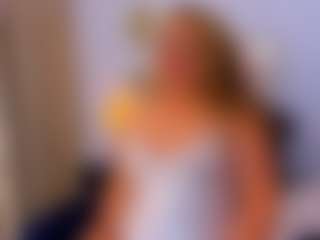 martina-curvy's Live Sex Cam Show