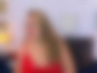 martina-curvy MILF webcam performer live streaming