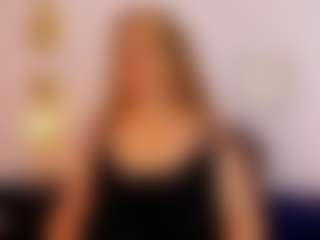 martina-curvy's Live Sex Cam Show