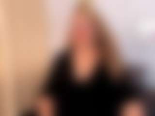 Live cam show with martina-curvy - Granny BBW on Camsoda