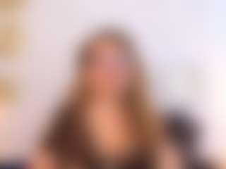 Live cam show with martina-curvy - Granny Blonde Hair on Camiplay Live