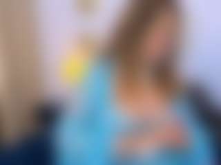 martina-curvy MILF webcam performer live streaming