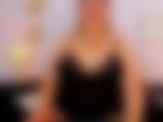 Live cam show with martina-curvy - Body Massage on StripNow
