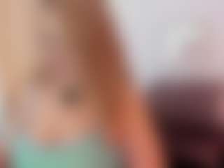 Live cam show with martina-curvy - Granny Big Tits on Fit Hotties