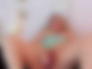 martina-curvy's Live Sex Cam Show
