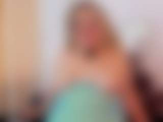 martina-curvy's Live Sex Cam Show