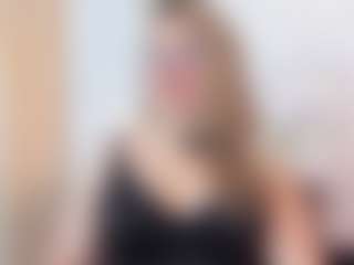 Live cam show with martina-curvy - BBW on chickslive.net