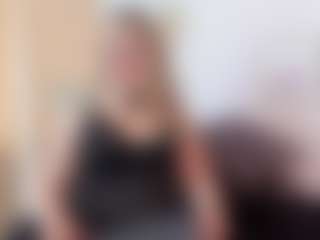 Live cam show with martina-curvy - Drinking on instabang