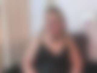 Live cam show with martina-curvy - Granny Blonde Hair on iamadamtest123.com