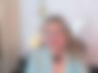 Live cam show with martina-curvy - Granny MILF on Stripli.com
