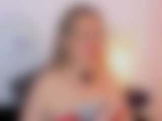 Live cam show with martina-curvy - Blonde Hair Middle Aged on 1on1-livenow
