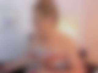 Live cam show with martina-curvy - Mature on UwU Esports