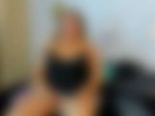 Live cam show with martina-curvy - Facial Piercings on camwithhim.com