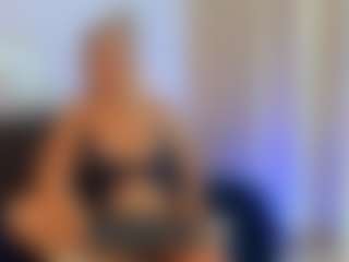 martina-curvy's Live Sex Cam Show