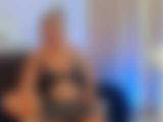 martina-curvy's Live Sex Cam Show