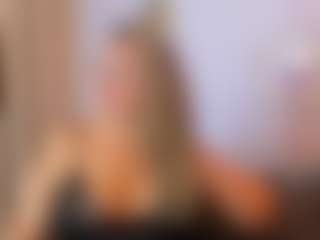 Live cam show with martina-curvy - Blonde Hair Middle Aged on Streamer API
