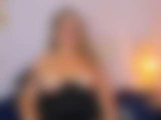 martina-curvy's Live Sex Cam Show