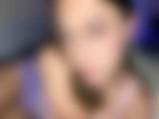 Live cam show with RosaPlus - Green Eyes on Mixed Magazine Live