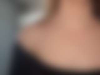 SerenaHale's Live Sex Cam Show