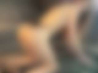 Live cam show with SerenaHale - Blue Eyes on Camming Site