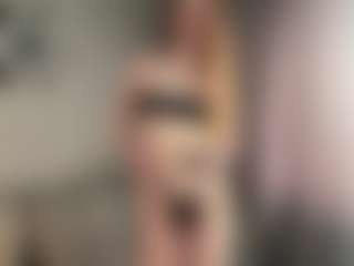 Live cam show with SerenaHale - Red Hair on Mixed Magazine Live