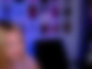 so-hot-rosalie's Live Sex Cam Show