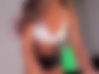 AlessiaMyer's Live Sex Cam Show