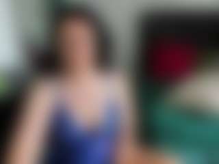 Live cam show with AmenaaVans - Mature on Camsoda