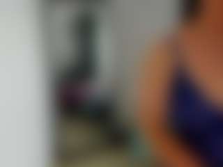 Live cam show with AmenaaVans - Butt Plug on AdultVida.com