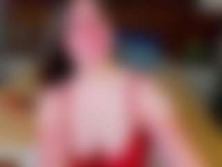 Live cam show with Amilia - Brown Hair on Mixed Magazine Live