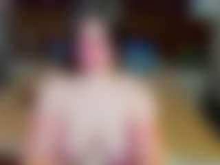 Live cam show with Amilia - Athletic on Fling VIP Chat