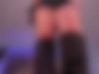 Live cam show with AshleyJhonsonX - Camel Toe on realtime-chat
