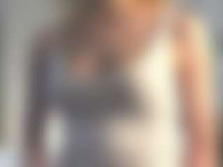 Live cam show with CleoGissler - Blonde Hair on livesuperchat.net