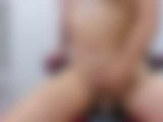 Dakotalee03's Live Sex Cam Show