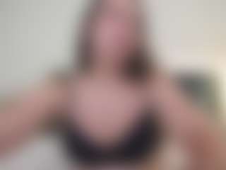 Live cam show with DariaCalm - Athletic on Dare Cams