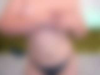 Live cam show with DariaCalm - Athletic on WildCum