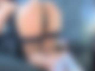 Live cam show with diosagolden - Brown Eyes on Camsoda