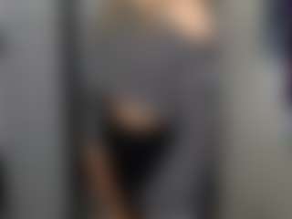 Live cam show with Kim - Facesitting on Camsoda